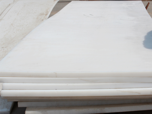 湯陰縣山峰塑化淺談尼龍襯板的生產價值